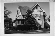 639 WISCONSIN ST, a Queen Anne house, built in Oshkosh, Wisconsin in 1888.