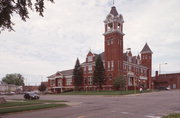 110 E 2ND ST, a Romanesque Revival city hall, built in Marshfield, Wisconsin in 1901.