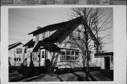 309 E 2ND ST, a Side Gabled house, built in Marshfield, Wisconsin in 1917.