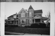 400 E 3RD ST, a Queen Anne house, built in Marshfield, Wisconsin in 1890.