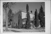 215 W 4TH ST, a Craftsman house, built in Marshfield, Wisconsin in 1908.