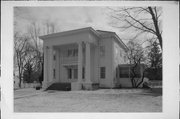 900 W 5TH ST, a Neoclassical/Beaux Arts house, built in Marshfield, Wisconsin in 1903.