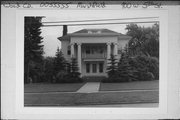 900 W 5TH ST, a Neoclassical/Beaux Arts house, built in Marshfield, Wisconsin in 1903.