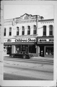 307 S CENTRAL AVE, a Italianate small retail building, built in Marshfield, Wisconsin in 1884.