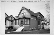 305 S MAPLE AVE, a Queen Anne house, built in Marshfield, Wisconsin in 1893.