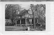 1922 ADAMS ST, a American Foursquare house, built in Madison, Wisconsin in 1907.
