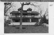 2021 CHAMBERLAIN AVE, a Prairie School house, built in Madison, Wisconsin in 1907.