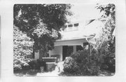 921 E DAYTON ST, a Bungalow house, built in Madison, Wisconsin in 1916.