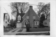2107 COMMONWEALTH AVE, a English Revival Styles house, built in Madison, Wisconsin in 1934.