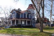 349 S 1ST ST, a Queen Anne house, built in Evansville, Wisconsin in 1885.