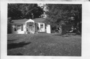 4222 MANDAN CRES, a Colonial Revival/Georgian Revival house, built in Madison, Wisconsin in 1939.