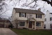 6134 N KENT AVE, a Colonial Revival/Georgian Revival house, built in Whitefish Bay, Wisconsin in 1952.