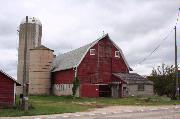 32501 COUNTY HIGHWAY D / WASHINGTON AVE, a Front Gabled barn, built in Rochester, Wisconsin in 1940.