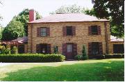 185 BAYLEY AVE, a Colonial Revival/Georgian Revival house, built in Platteville, Wisconsin in 1939.