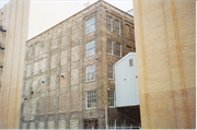 1240 N 10TH ST, a Astylistic Utilitarian Building brewery/distillery/winery, built in Milwaukee, Wisconsin in 1913.