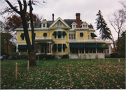 824 E FOREST AVE, a Queen Anne house, built in Neenah, Wisconsin in 1890.