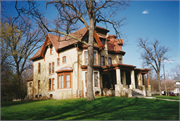 910 E FOREST AVE, a Italianate house, built in Neenah, Wisconsin in 1882.