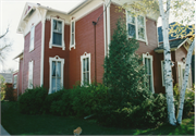 907 WASHINGTON AVE, a Italianate house, built in Oshkosh, Wisconsin in 1870.