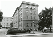 1402 UNIVERSITY AVE 1402 UNIVERSITY AVE, a Neoclassical/Beaux Arts university or college building, built in Madison, Wisconsin in 1924.