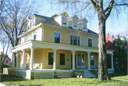 408 S WASHINGTON ST, a Colonial Revival/Georgian Revival house, built in Watertown, Wisconsin in 1900.