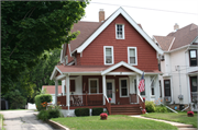 418 BRANCH ST / STATE HIGHWAY 83, a Cross Gabled house, built in Hartford, Wisconsin in 1915.