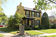 1215 WESTERN AVE, a Federal house, built in Watertown, Wisconsin in 1870.