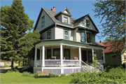 801 RICHARDS AVE, a Queen Anne house, built in Watertown, Wisconsin in 1908.