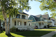 818 RICHARDS AVE, a American Foursquare house, built in Watertown, Wisconsin in 1911.