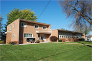 699 MILWAUKEE ST, a Contemporary school – elem/middle/jr high/high, built in Lomira, Wisconsin in 1955.