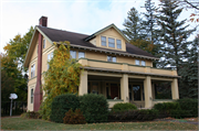 823 CHAPPLE AVE, a Craftsman house, built in Ashland, Wisconsin in 1911.