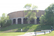 927 N Taylor Dr (SE corner of Taylor Dr and Kohler Memorial Dr), a Astylistic Utilitarian Building public utility/power plant/sewage/water, built in Sheboygan, Wisconsin in 1933.