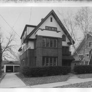 1829 VAN HISE AVE, a English Revival Styles apartment/condominium, built in Madison, Wisconsin in 1923.