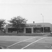 801 E WASHINGTON AVE 801 E WASHINGTON AVE, a Art/Streamline Moderne automobile showroom, built in Madison, Wisconsin in 1947.