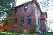 213 Lynn St, a Craftsman house, built in Baraboo, Wisconsin in 1908.