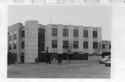 202 STATE ST, a Late-Modern bank/financial institution, built in Madison, Wisconsin in 1962.