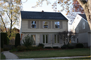 329 E LAKE VIEW AVE, a Colonial Revival/Georgian Revival house, built in Whitefish Bay, Wisconsin in 1949.