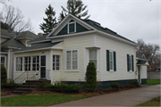 2001 COLLEGE AVE, a Gabled Ell house, built in Stevens Point, Wisconsin in 1890.