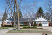 1800 MAIN ST, a Ranch house, built in Stevens Point, Wisconsin in 1963.