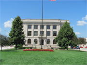 730 WASHINGTON AVE, a Neoclassical/Beaux Arts city hall, built in Racine, Wisconsin in 1930.