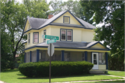 801 JEFFERSON AVE, a Queen Anne house, built in Sparta, Wisconsin in 1900.