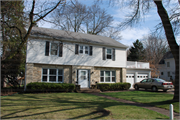 625 N BLACKHAWK AVE, a Colonial Revival/Georgian Revival house, built in Madison, Wisconsin in 1938.