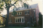 1809 N HI-MOUNT BLVD, a Colonial Revival/Georgian Revival house, built in Milwaukee, Wisconsin in 1915.