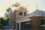 1809 N HI-MOUNT BLVD, a Colonial Revival/Georgian Revival house, built in Milwaukee, Wisconsin in 1915.