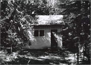 ROCKY ISLAND (APOSTLE ISLANDS), a Side Gabled house, built in La Pointe, Wisconsin in 1940.