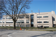 401 S OWEN DR (AKA 418 HOLLY AVE), a Contemporary school – elem/middle/jr high/high, built in Madison, Wisconsin in 1949.