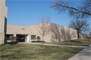 401 S OWEN DR (AKA 418 HOLLY AVE), a Contemporary school – elem/middle/jr high/high, built in Madison, Wisconsin in 1949.