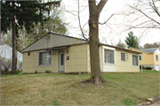 3553 HEATHER CREST, a Lustron house, built in Madison, Wisconsin in 1950.