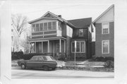 1113 WILLIAMSON ST, a Gabled Ell house, built in Madison, Wisconsin in 1881.