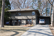 3806 HILLCREST DR, a Contemporary house, built in Madison, Wisconsin in 1948.