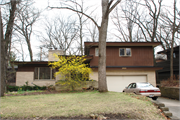 3921 PLYMOUTH CIR, a Ranch house, built in Madison, Wisconsin in 1960.